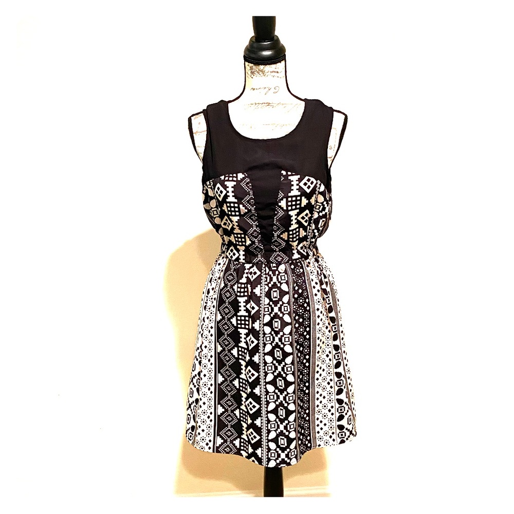 ON SALE‼️ Tribal Print Dress